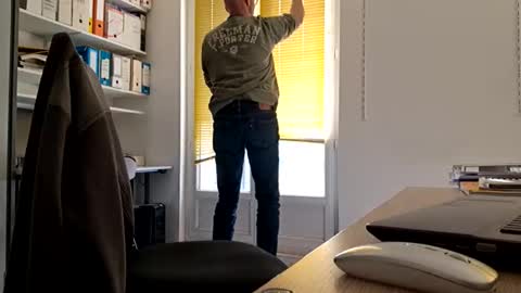Snapshot of bi_french69 chatting on March 30, 2026, 3:57 pm My name is David and if you like public exhibitions you wont be disappointed with me LoL - My favorite vibes is 44 online show from March 30, 2026, 3:57 pm
