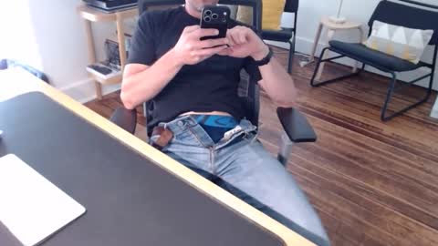 bi_sexy_man online show from June 3, 2026, 3:06 pm