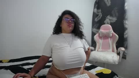 Bianca Tuesday to Sunday from 2am to 6am UTC-5 online show from February 7, 2025, 10:40 am