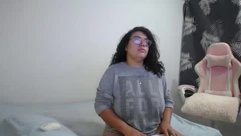 Bianca Tuesday to Sunday from 2am to 6am UTC-5 online show from October 18, 2025, 9:21 am