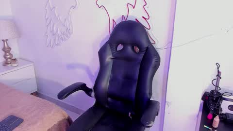 Bianca online show from December 21, 2025, 5:53 pm