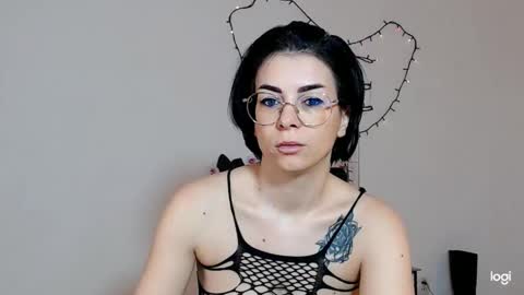 innasugarwild online show from March 30, 2026, 4:46 am