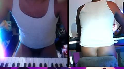 Snapshot of bicepsandfrot chatting on November 5, 2025, 5:18 am BicepsandFrot online show from November 5, 2025, 5:18 am