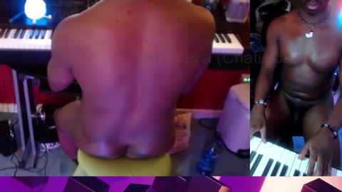 Snapshot of bicepsandfrot chatting on February 15, 2026, 7:51 am BicepsandFrot online show from February 15, 2026, 7:51 am