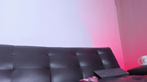 Snapshot of big__pussy69 chatting on March 29, 2026, 2:00 am big__pussy69 online show from March 29, 2026, 2:00 am