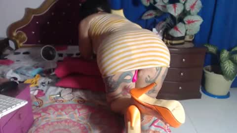 Snapshot of big_boobshot chatting on February 13, 2025, 5:58 am Marcela online show from February 13, 2025, 5:58 am