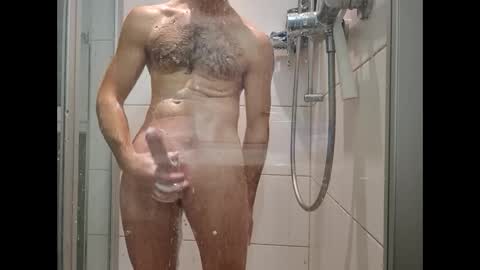 Snapshot of big_cock_fuckvon chatting on December 5, 2024, 4:55 pm Tim online show from December 5, 2024, 4:55 pm