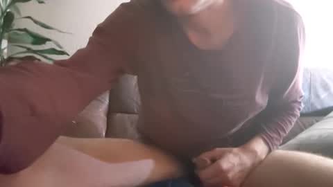 John online show from November 23, 2025, 3:39 am