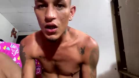 Stiven Leon online show from January 1, 2025, 7:21 pm