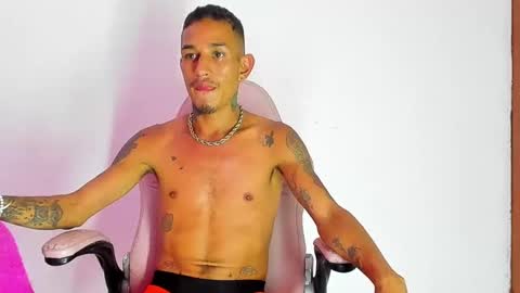 Snapshot of big_latin666 chatting on February 6, 2025, 4:42 am Stiven Leon online show from February 6, 2025, 4:42 am