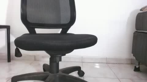 Snapshot of big_masterr chatting on October 27, 2025, 5:00 am big_masterr online show from October 27, 2025, 5:00 am