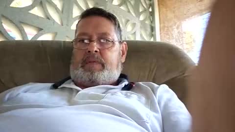 bigal9816192 online show from October 15, 2025, 4:18 pm