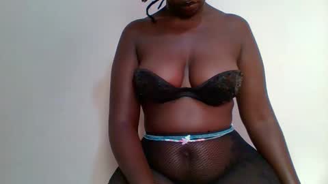 Snapshot of bigass_berry chatting on February 8, 2026, 12:19 pm bigass online show from February 8, 2026, 12:19 pm