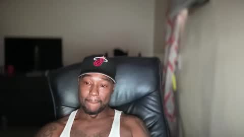 Snapshot of bigbackwoodcali chatting on November 17, 2025, 7:30 pm bigbackwoodcali online show from November 17, 2025, 7:30 pm