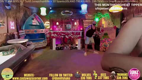 Snapshot of bigbananamilfshake chatting on December 7, 2024, 4:20 am Mya and Angelo online show from December 7, 2024, 4:20 am