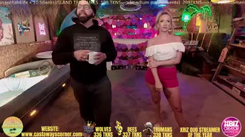 Snapshot of bigbananamilfshake chatting on February 18, 2025, 3:31 am Mya and Angelo online show from February 18, 2025, 3:31 am