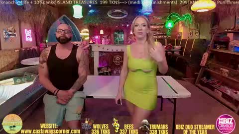 Snapshot of bigbananamilfshake chatting on March 2, 2025, 7:43 am Mya and Angelo online show from March 2, 2025, 7:43 am