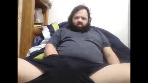 Snapshot of bigbear3287 chatting on December 20, 2024, 5:14 am Liam online show from December 20, 2024, 5:14 am