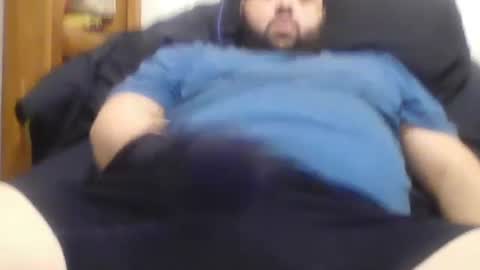 Snapshot of bigbear3287 chatting on February 26, 2025, 4:36 am Liam online show from February 26, 2025, 4:36 am