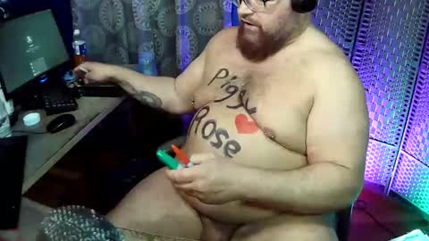 Snapshot of bigbear4cuddles chatting on April 28, 2026, 2:27 am BigBear4Cuddles online show from April 28, 2026, 2:27 am
