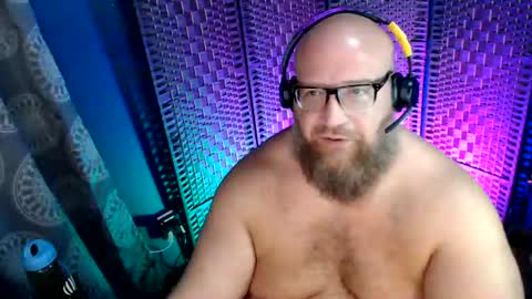 Snapshot of bigbear4cuddles chatting on July 7, 2026, 2:36 am BigBear4Cuddles online show from July 7, 2026, 2:36 am