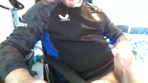 bigbisi69 online show from May 18, 2026, 2:12 pm