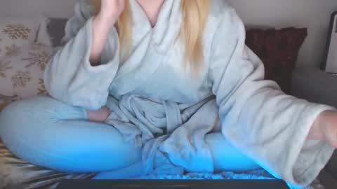 bigboobs_cutie online show from December 23, 2024, 1:40 am