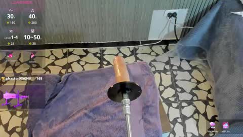 VIOLETA online show from November 18, 2025, 8:46 pm