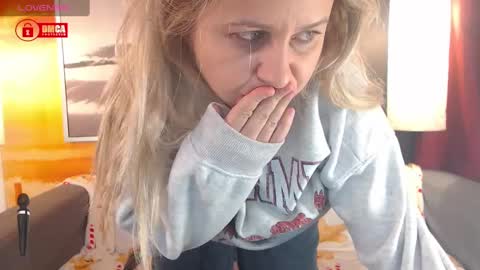 Snapshot of bigboobsarri chatting on December 9, 2024, 10:20 pm BigBoobsArri online show from December 9, 2024, 10:20 pm