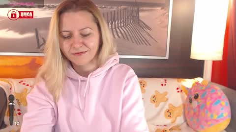 Snapshot of bigboobsarri chatting on January 15, 2025, 7:55 pm BigBoobsArri online show from January 15, 2025, 7:55 pm