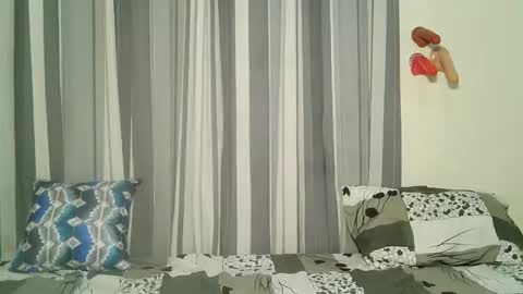 Snapshot of bigbooty_dimples chatting on March 1, 2026, 12:45 am Vee online show from March 1, 2026, 12:45 am