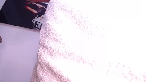 Mia online show from February 22, 2025, 10:20 pm