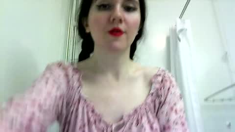 Isabella online show from February 24, 2025, 5:22 am