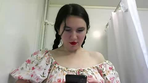 Snapshot of bigbootybunny chatting on November 5, 2025, 8:36 am Isabella online show from November 5, 2025, 8:36 am