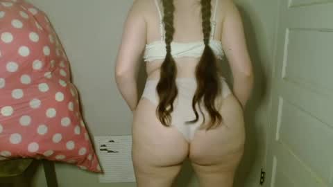 Snapshot of bigbootybunny chatting on June 29, 2026, 4:19 am Isabella online show from June 29, 2026, 4:19 am