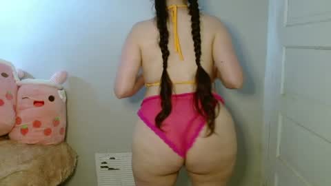 Snapshot of bigbootybunny chatting on July 7, 2026, 6:34 pm Isabella online show from July 7, 2026, 6:34 pm