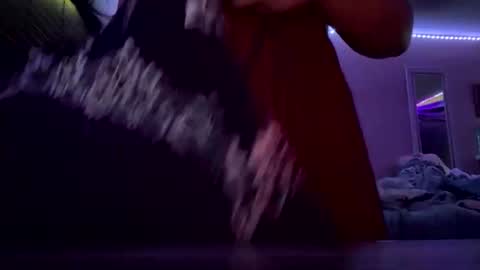 bigbootynyla online show from December 2, 2025, 2:39 am