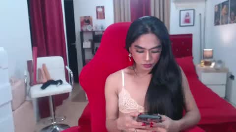 Snapshot of bigcassandrats chatting on December 20, 2024, 6:24 pm BIG COCK CASSANDRA online show from December 20, 2024, 6:24 pm