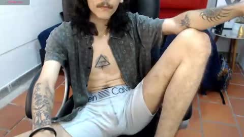 Snapshot of bigcock_robert chatting on June 9, 2026, 8:53 pm ROBB online show from June 9, 2026, 8:53 pm