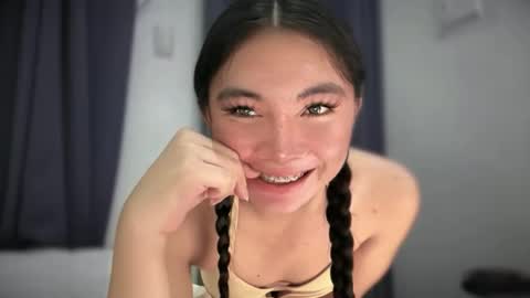 Yeng online show from December 15, 2025, 3:49 pm