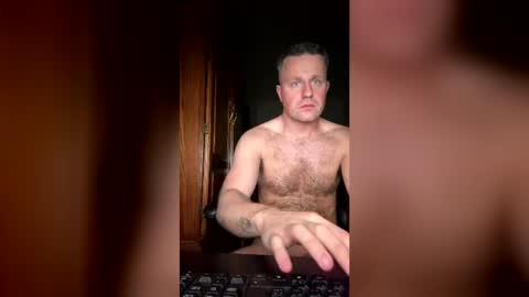 Snapshot of bigcockdude31 chatting on July 17, 2026, 4:08 am bigcockdude31 online show from July 17, 2026, 4:08 am