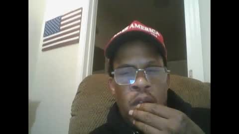 Snapshot of bigdickdaddy3200798456 chatting on November 21, 2025, 12:32 am bigdickdaddy3200798456 online show from November 21, 2025, 12:32 am