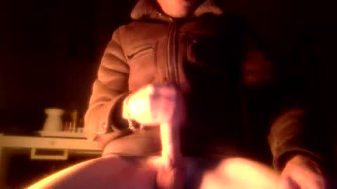 bigdickdangles472924 online show from March 4, 2026, 8:15 pm