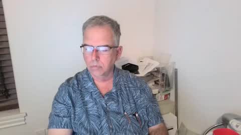 Snapshot of bigdylan17 chatting on October 6, 2025, 1:47 am Dylan 56 Taleah 53 online show from October 6, 2025, 1:47 am