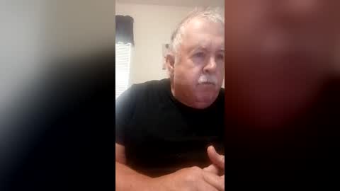 Snapshot of bigeoo76 chatting on July 25, 2026, 8:39 pm bigeoo76 online show from July 25, 2026, 8:39 pm