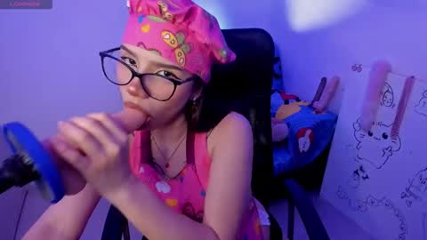 Snapshot of bigfinger125 chatting on March 7, 2026, 7:38 am Lucy and Fred online show from March 7, 2026, 7:38 am