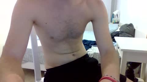 Snapshot of biggbaguette1 chatting on September 10, 2025, 3:34 pm biggbaguette1 online show from September 10, 2025, 3:34 pm