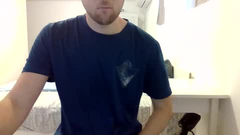 Snapshot of biggbaguette1 chatting on September 14, 2025, 10:25 am biggbaguette1 online show from September 14, 2025, 10:25 am