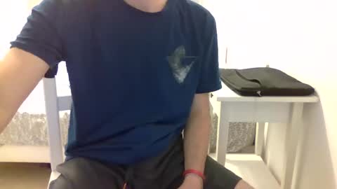 Snapshot of biggbaguette1 chatting on September 28, 2025, 3:39 pm biggbaguette1 online show from September 28, 2025, 3:39 pm