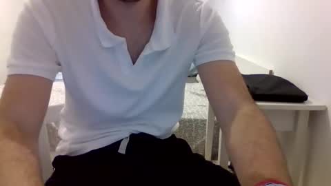 Snapshot of biggbaguette1 chatting on September 29, 2025, 4:34 pm biggbaguette1 online show from September 29, 2025, 4:34 pm